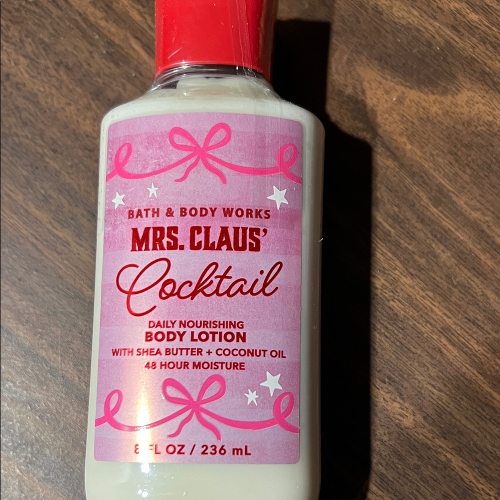 NWT Bath & Body Works Mrs. Claus' Cocktail Body Lotion